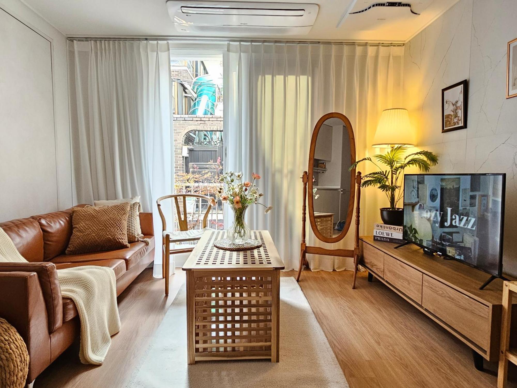 Sensibility Warmth Cozy New Construction Pleasant Hongdae Gangnam 30 Minutes Villa Seoul
