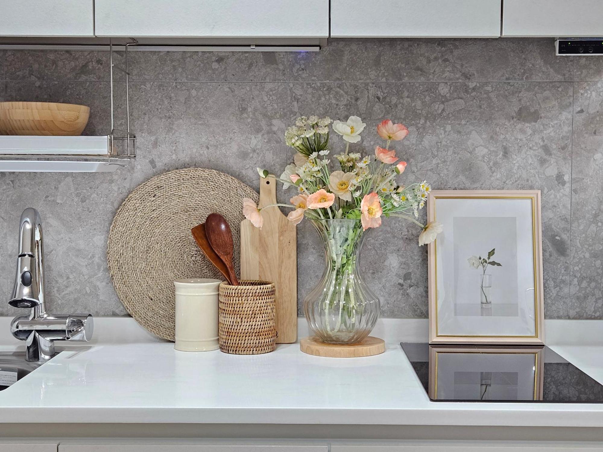 Sensibility Warmth Cozy New Construction Pleasant Hongdae Gangnam 30 Minutes